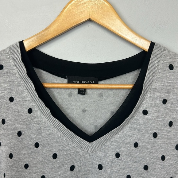 Lane Bryant Polka Dot Sweater 14/16 Gray Black V Neck Chiffon Trim Sz 14 - Picture 3 of 8